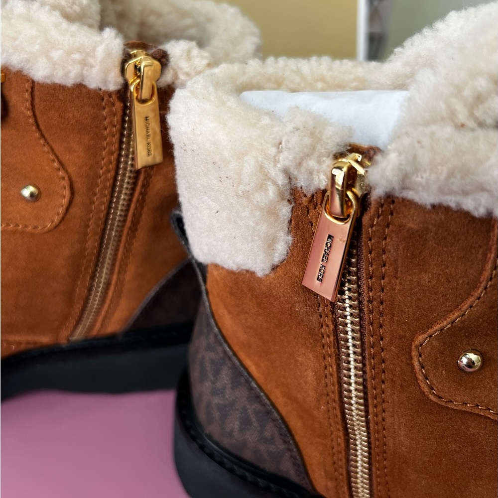 MICHAEL KORS TRUDY FUR & SUEDE BOOTS IN LUGG MULTI - SIZE 8.5 - Picture 8 of 11